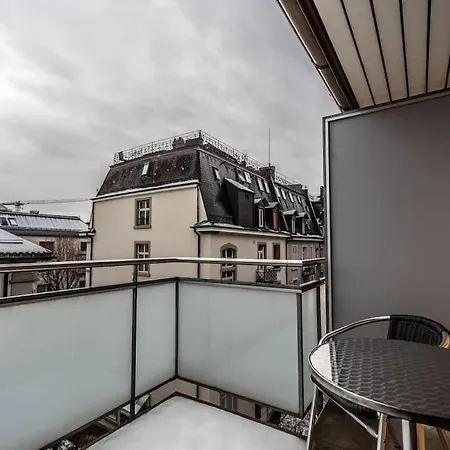 Executive 2 Bedroom Flat / Center 公寓