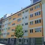 Executive 2 Bedroom Flat / Center