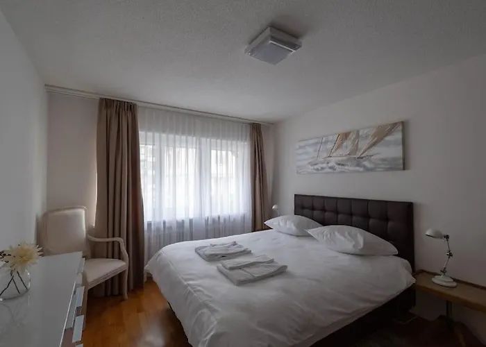 アパート Executive 2 Bedroom Flat / Center *